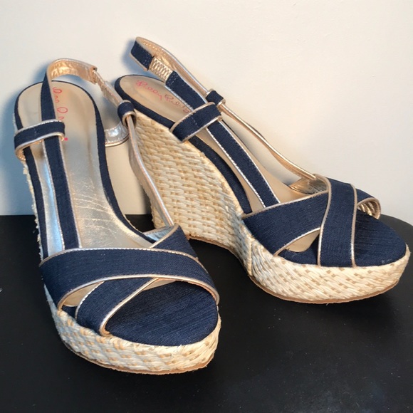 Beautiful Lilly Pulitzer Ashley canvas wedge sandals - Picture 1 of 3